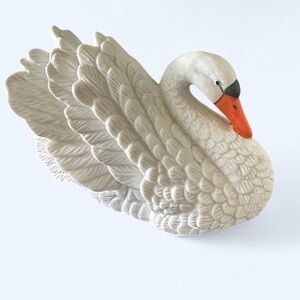 Vintage Royal Heritage Swan Figurine 5” White Bird Statue Taiwan Decor